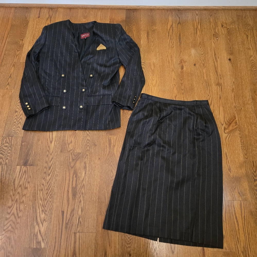 Vtg Sasson Womens Skirt Suit, Size 12 Pinstripes